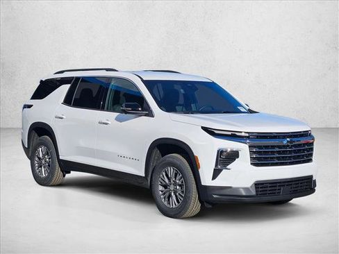 New 2026 Chevrolet Traverse LT w/ Driver Confidence Package image 7