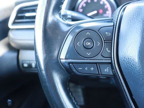 Used 2023 Toyota Camry SE image 18