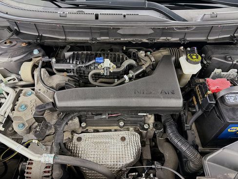 Used 2020 Nissan Rogue SV image 30