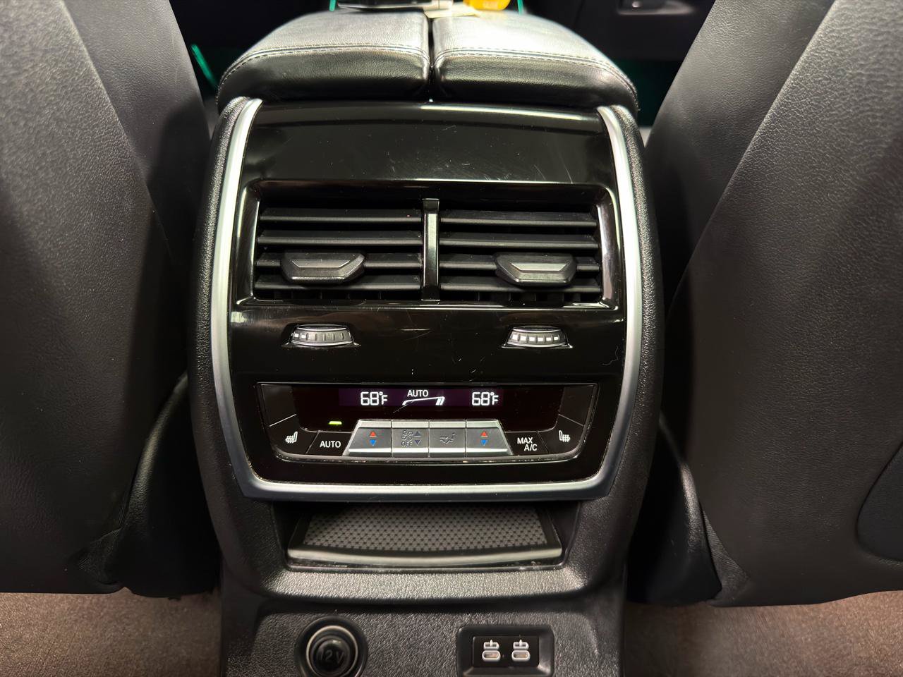 Used 2020 BMW X7 xDrive50i w/ Cold Weather Package AWD/4WD image 31
