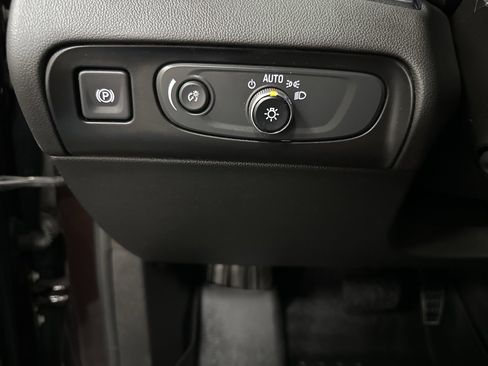 Used 2021 Buick Enclave Avenir w/ Avenir Technology Package image 33