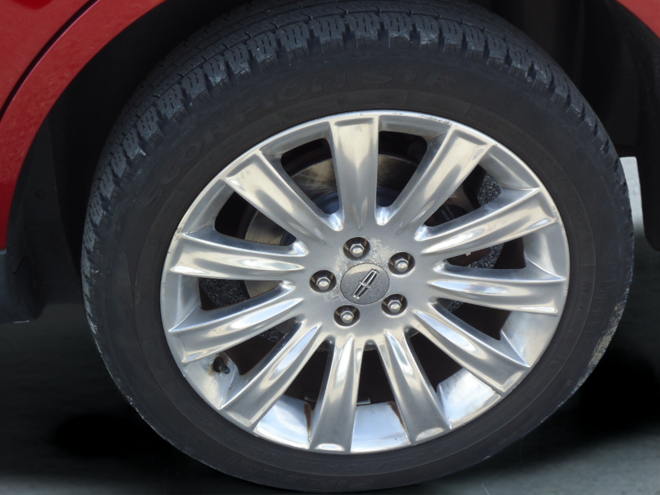 Used 2015 Lincoln MKX AWD w/ Equipment Group 102A image 9