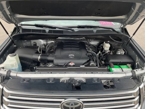 Used 2018 Toyota Tundra Limited w/ Limited Premium Package AWD/4WD image 73
