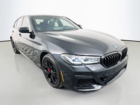 Certified 2023 BMW 530e w/ M Sport Package image 3