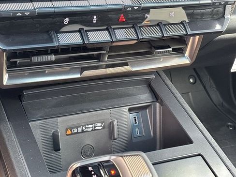 New 2025 GMC Hummer EV 2X image 29