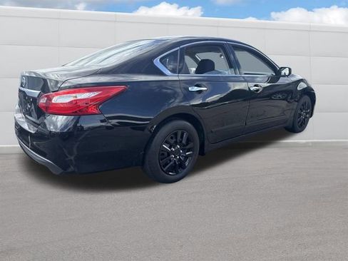 Used 2016 Nissan Altima 2.5 S w/ Power Driver Seat Package FWD image 8