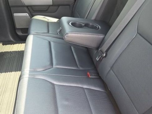 Used 2023 Ford F250 Lariat w/ Lariat Ultimate Package AWD/4WD image 31