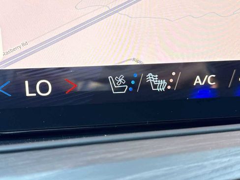 New 2026 Chevrolet Suburban Premier image 29