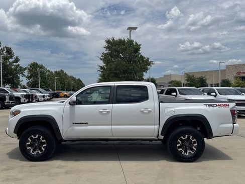 Used 2020 Toyota Tacoma TRD Off-Road w/ Technology Package AWD/4WD image 6