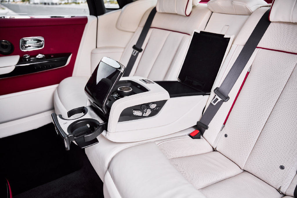 Used 2023 Rolls-Royce Phantom Sedan RWD image 66
