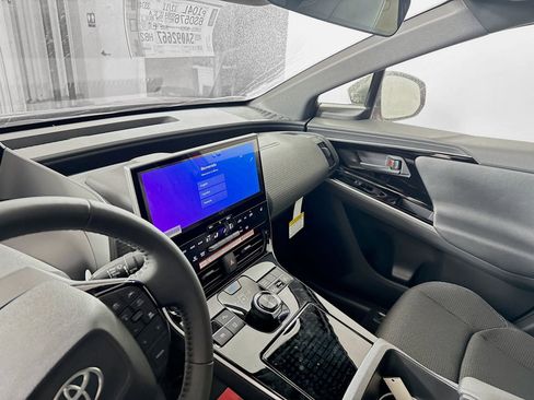Used 2025 Toyota bZ4X AWD w/ Weather Package image 6