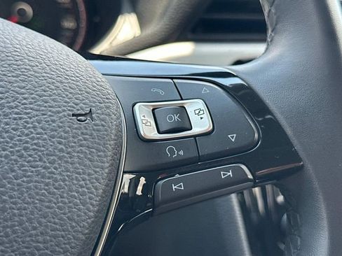 Used 2022 Volkswagen Passat 2.0T SE image 23