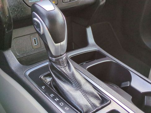 Used 2019 Ford Escape Titanium w/ U9j03 - Titanium Tow Package image 34