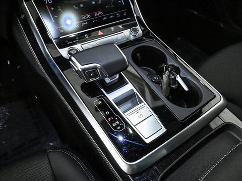 Used 2025 Audi Q7 3.0T Premium Plus w/ Premium Plus Package image 12