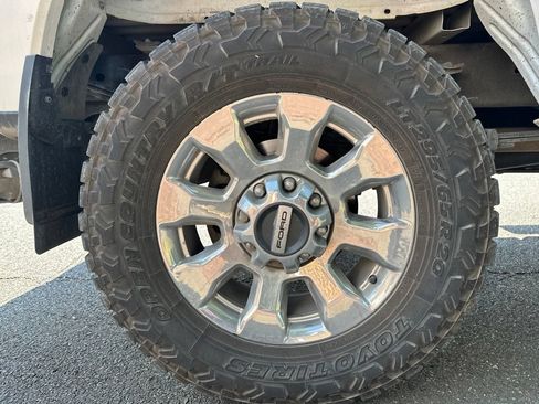 Used 2019 Ford F350 Lariat w/ Lariat Ultimate Package AWD/4WD image 17