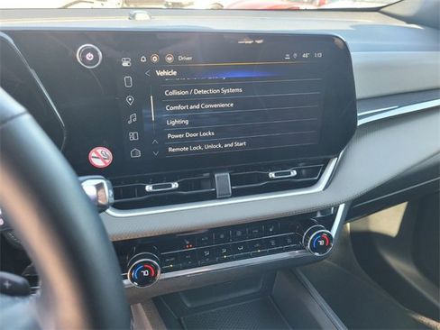 Used 2025 Chevrolet Equinox LT w/ Convenience Package II image 23