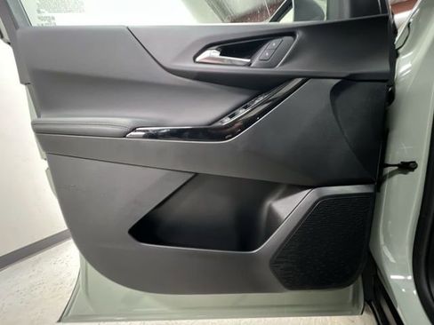 Used 2026 Chevrolet Equinox LT image 22