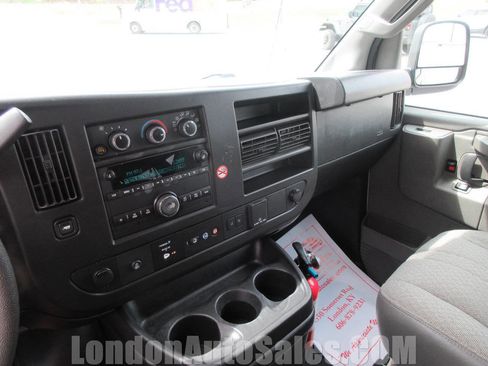 Used 2019 Chevrolet Express 3500 LT w/ LT Preferred Equipment Group image 11