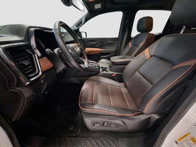 Used 2024 GMC Canyon AT4 w/ AT4 Premium Package AWD/4WD image 18
