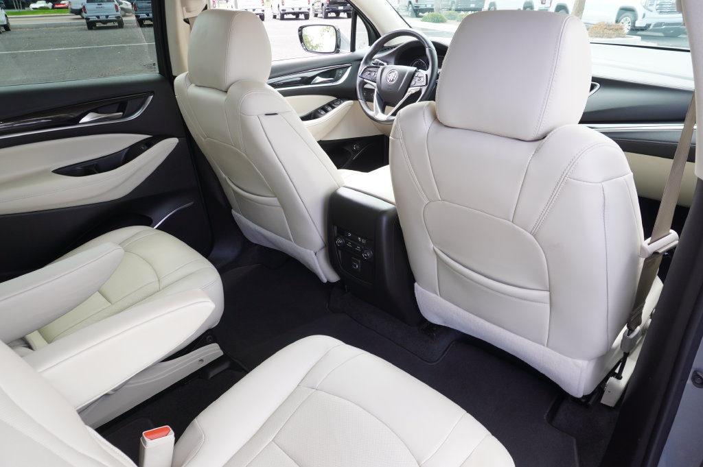 Used 2023 Buick Enclave Essence FWD image 15