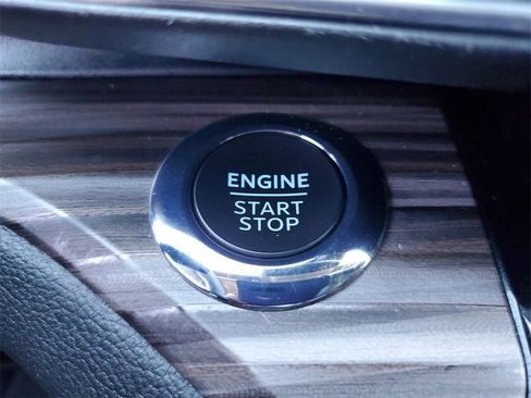 Used 2022 Ford Explorer Limited w/ Limited Technology Package image 36