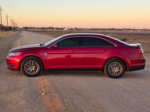 Used 2016 Ford Taurus SEL w/ Equipment Group 201A image 2
