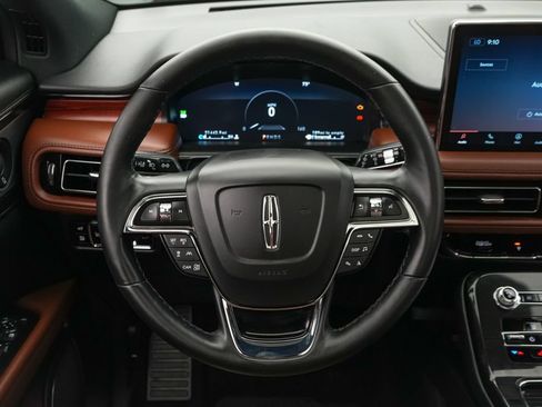 Used 2023 Lincoln Nautilus Reserve w/ Equipment Group 201A FWD image 13