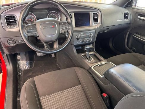 Used 2023 Dodge Charger SXT RWD image 2