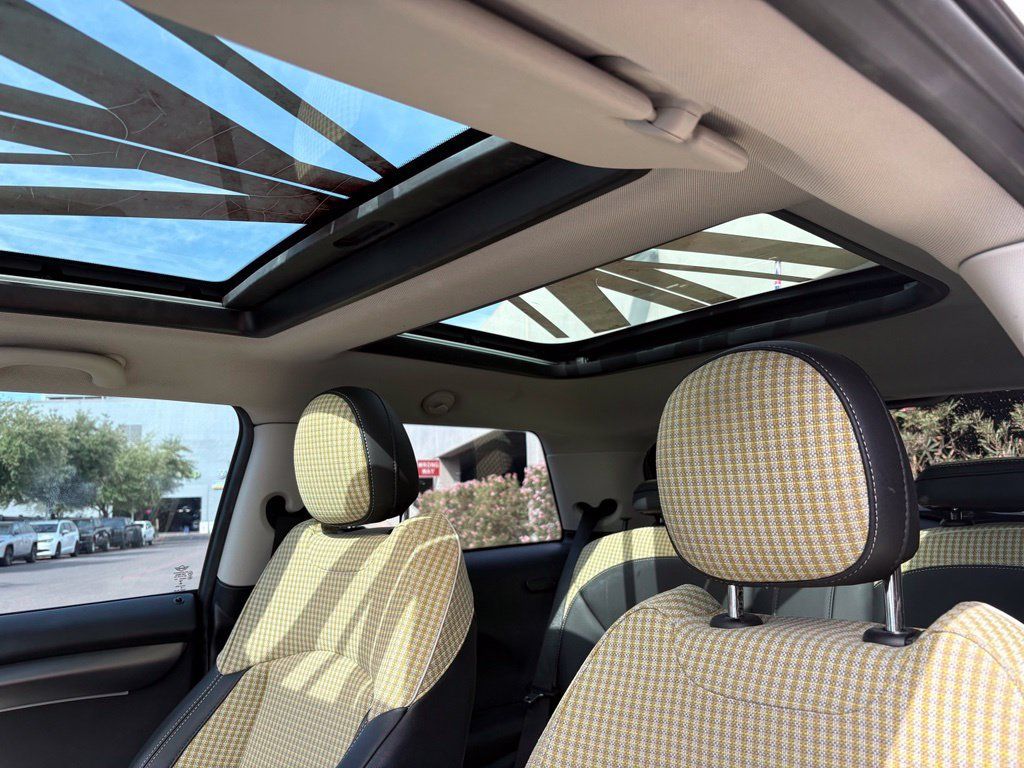 Used 2023 MINI Cooper SE FWD image 9