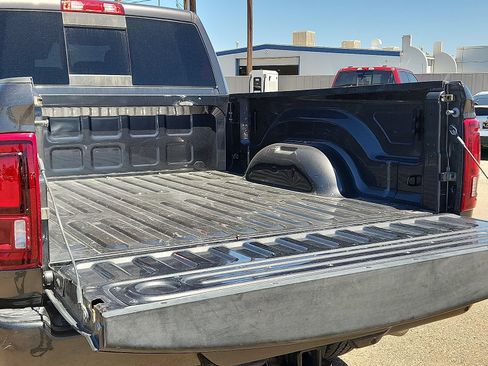 Used 2026 RAM 2500 Laramie AWD/4WD image 8