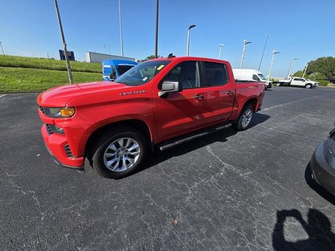 Used 2022 Chevrolet Silverado 1500 Custom w/ Safety Confidence Package AWD/4WD image 9