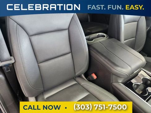 Used 2025 Chevrolet Suburban Z71 image 16