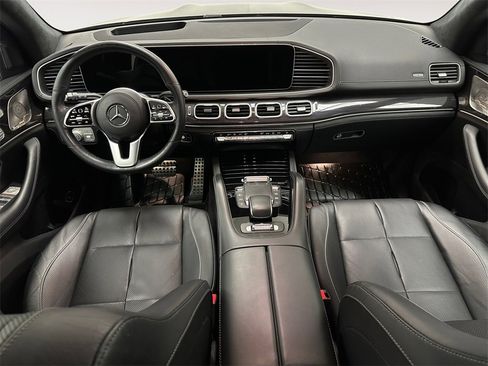 Used 2022 Mercedes-Benz GLS 580 4MATIC image 7