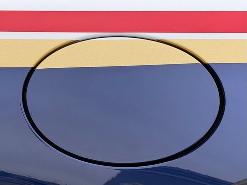 Certified 2024 Porsche 911 Dakar image 23