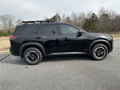 New 2026 Nissan Pathfinder Rock Creek image 9