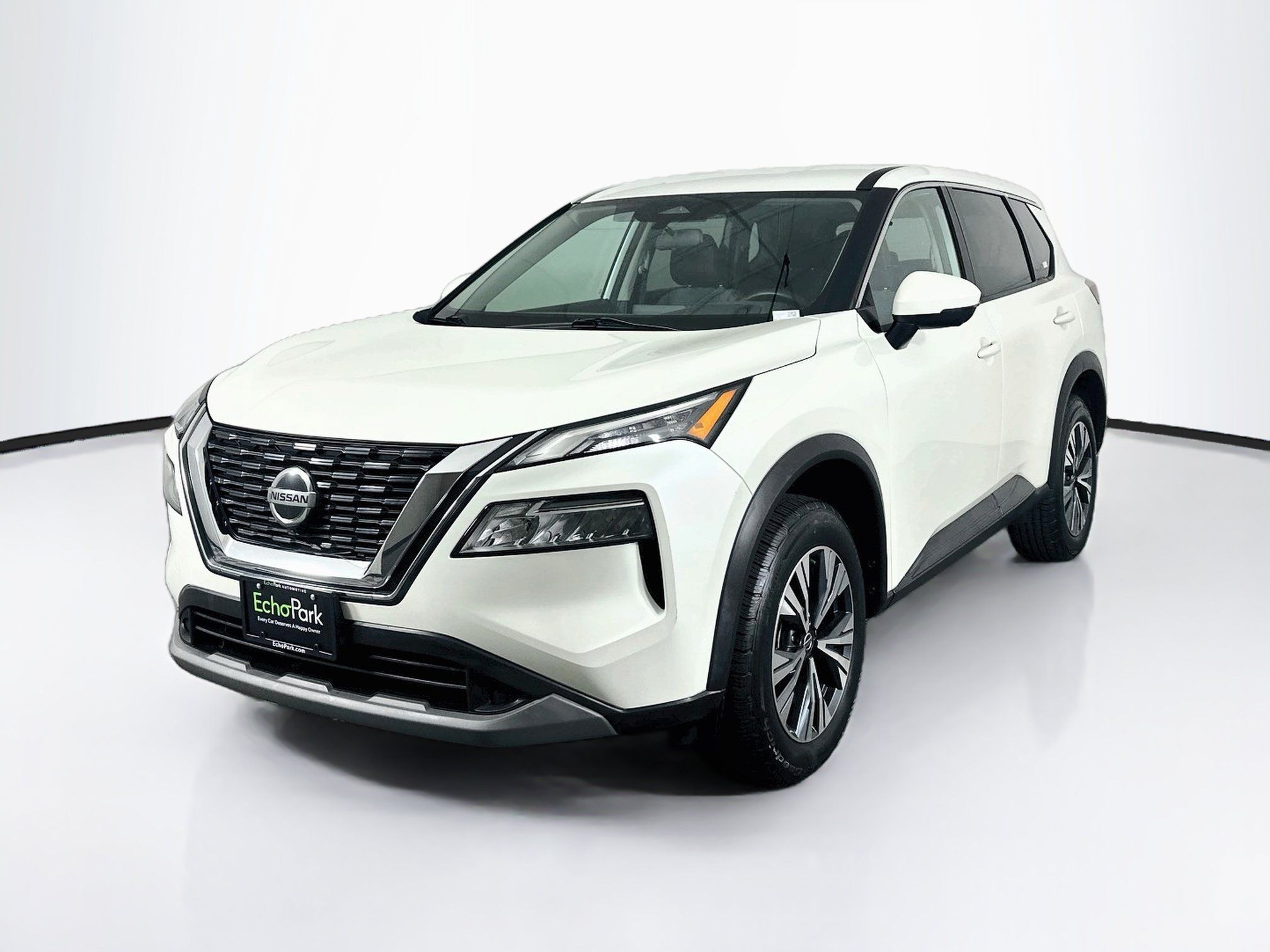 Used 2021 Nissan Rogue SV FWD image 3