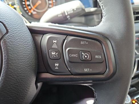 Used 2025 Jeep Gladiator Sport AWD/4WD image 25