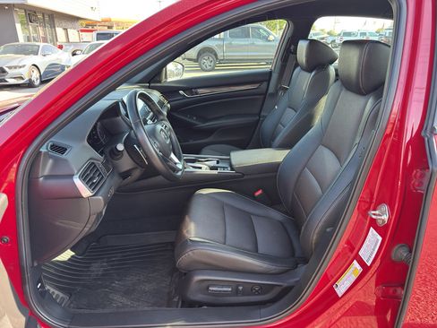Used 2019 Honda Accord Sport image 10