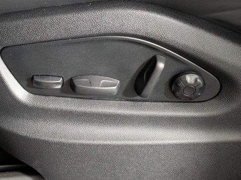 Certified 2025 Porsche Cayenne Coupe image 29