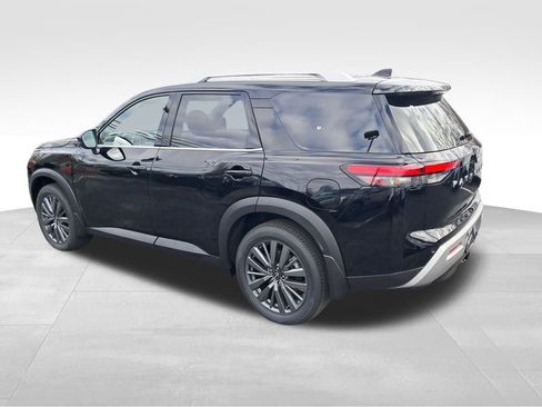 New 2025 Nissan Pathfinder SL w/ SL Premium Package image 3