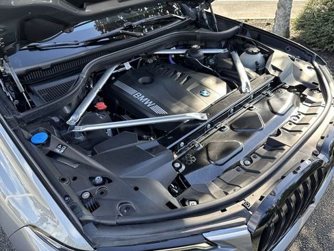 Certified 2025 BMW X7 xDrive40i w/ M Sport Package image 31