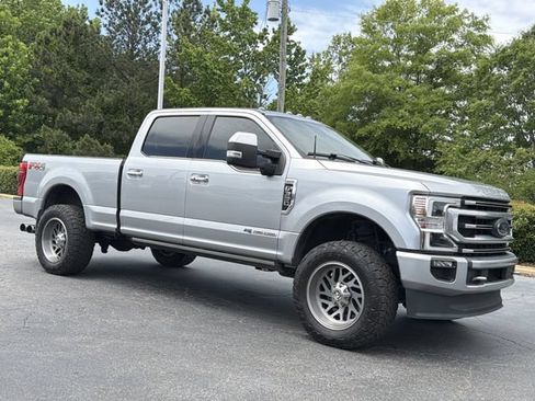 Used 2022 Ford F350 Platinum AWD/4WD image 9