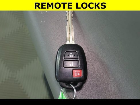 Used 2022 Toyota Tacoma SR5 image 8