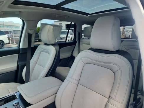 New 2026 Lincoln Aviator Reserve AWD/4WD image 44