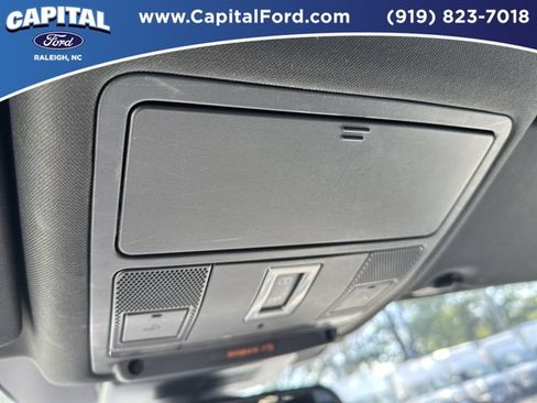 Used 2019 Land Rover Discovery Sport HSE AWD/4WD image 33