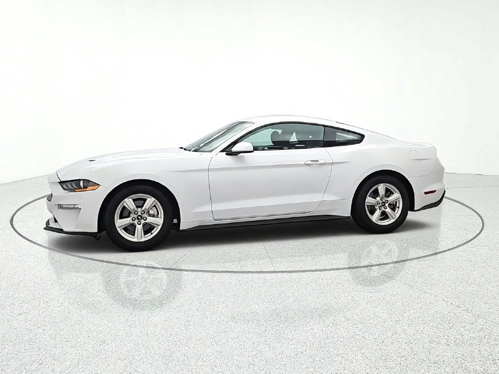Used 2018 Ford Mustang Coupe RWD image 4