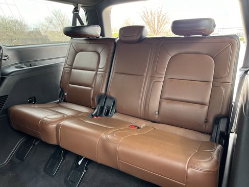 Used 2023 Lincoln Navigator L Reserve image 32