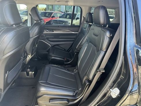 Used 2023 Jeep Grand Cherokee L Limited w/ Luxury Tech Group II image 21