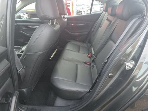 Used 2025 MAZDA MAZDA3 s FWD image 11