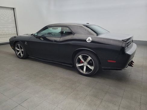 Used 2014 Dodge Challenger R/T RWD image 3